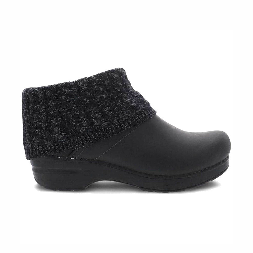 Professional Clogs Dansko AU NZ Dansko Australia New Zealand   0008663 Dasnko Chloe Black Oiled Pull Up Right Side View 